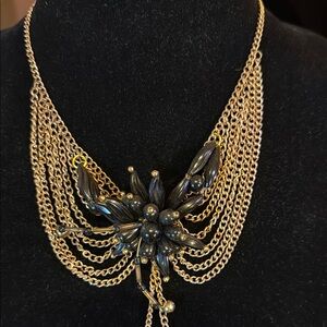 Elegant Gold and Black Floral Necklace